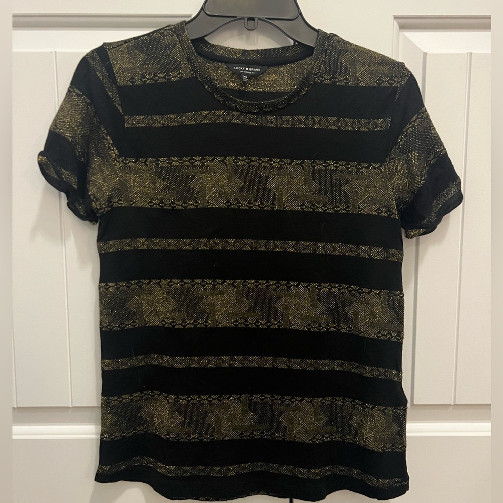 lucky Brand T shirt